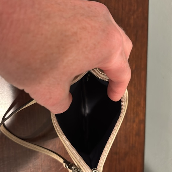 Coach clutch 
NWT - Picture 3 of 5